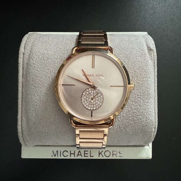 Michael Kors Rose Gold Watch - Picture 1 of 16